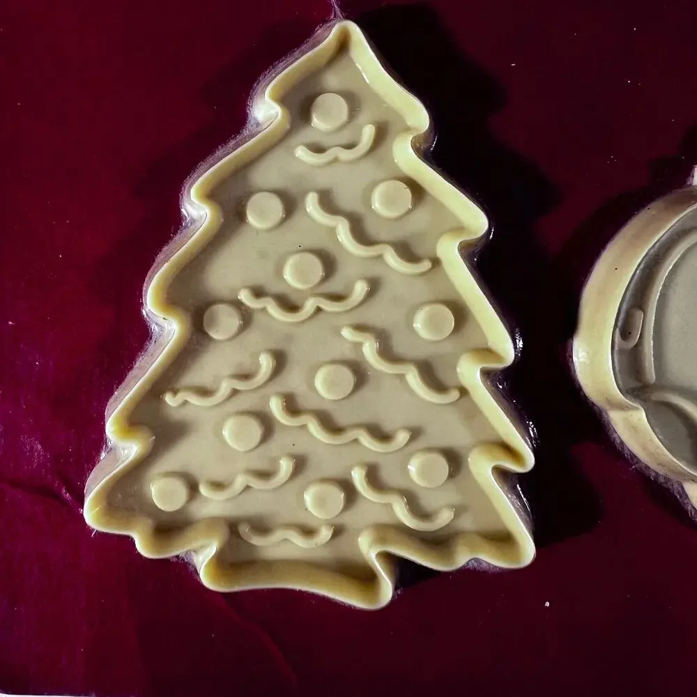 Hutzler Vintage Holiday Cookie Cutter Set NOS Angel Santa Tree Bell Star USA